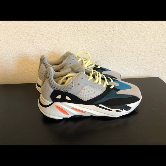 Adidas yeezy 700. Brand new without tag. - Picture 5 of 5